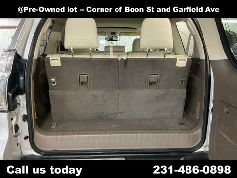 Used 2014 Lexus GX 460 w/ Premium Package AWD/4WD image 22