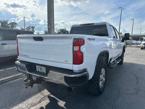 Used 2024 Chevrolet Silverado 2500 LT AWD/4WD image 9