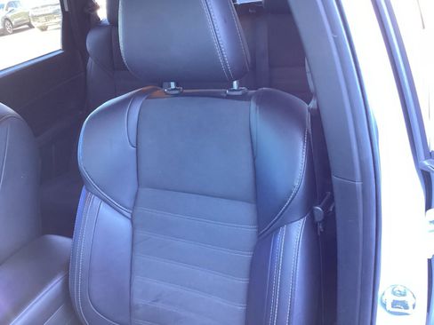 Used 2024 Mitsubishi Outlander SE Black Edition image 14