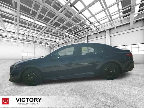 Used 2026 Toyota Camry SE image 6