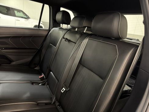 Certified 2024 Volkswagen Tiguan SE R-Line AWD/4WD image 21