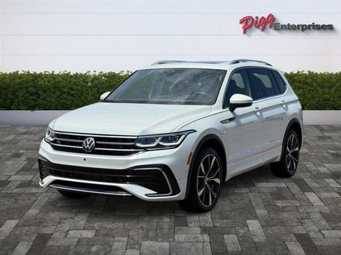 Used 2024 Volkswagen Tiguan SEL R-Line w/ MDO Package, Two-Row AWD/4WD image 4