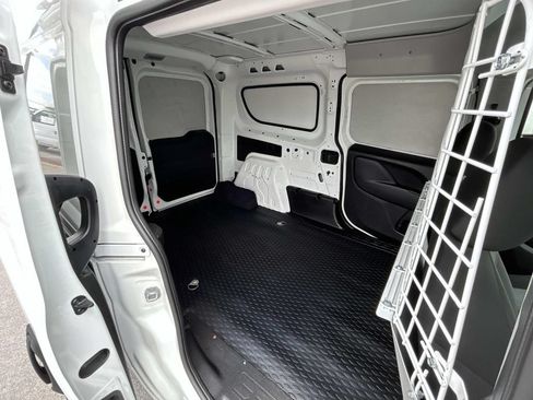 Used 2021 RAM ProMaster City Tradesman FWD image 18