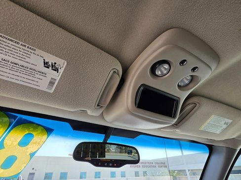 Used 2005 Chevrolet Avalanche Z71 w/ Preferred Equipment Group image 23