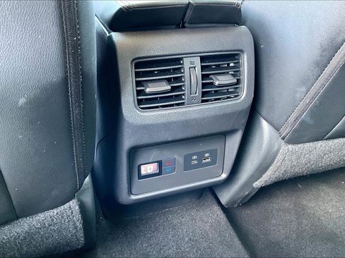 Used 2021 Nissan Rogue SL w/ Premium Package image 10