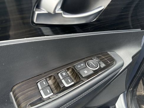 Used 2019 Kia Sorento L FWD image 13