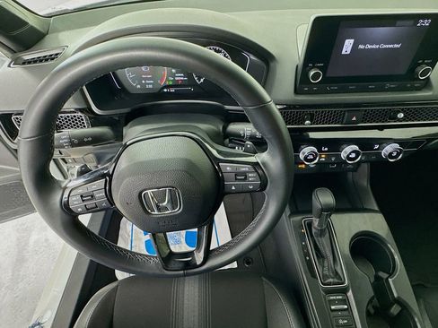 Used 2023 Honda Civic Sport image 14
