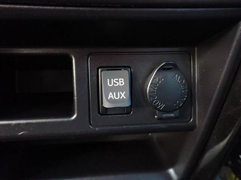 Used 2017 Toyota 4Runner TRD Off-Road Premium AWD/4WD image 19