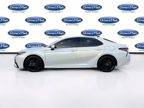 Used 2023 Toyota Camry XSE image 5
