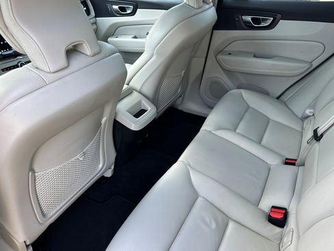 Certified 2023 Volvo XC60 B5 Plus w/ Protection Package Premier image 13