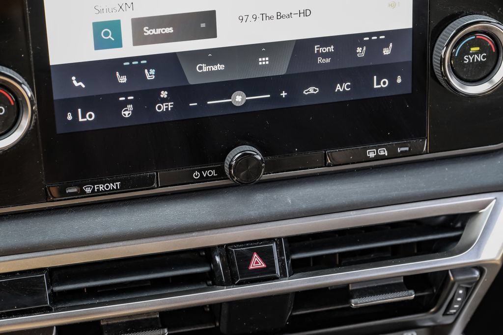 Used 2024 Lexus RX 350 Premium w/ Accessory Package (Z1) AWD/4WD image 40