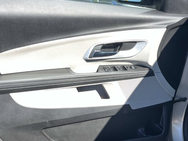 Used 2011 Chevrolet Equinox LS w/ Bluetooth Package FWD image 25