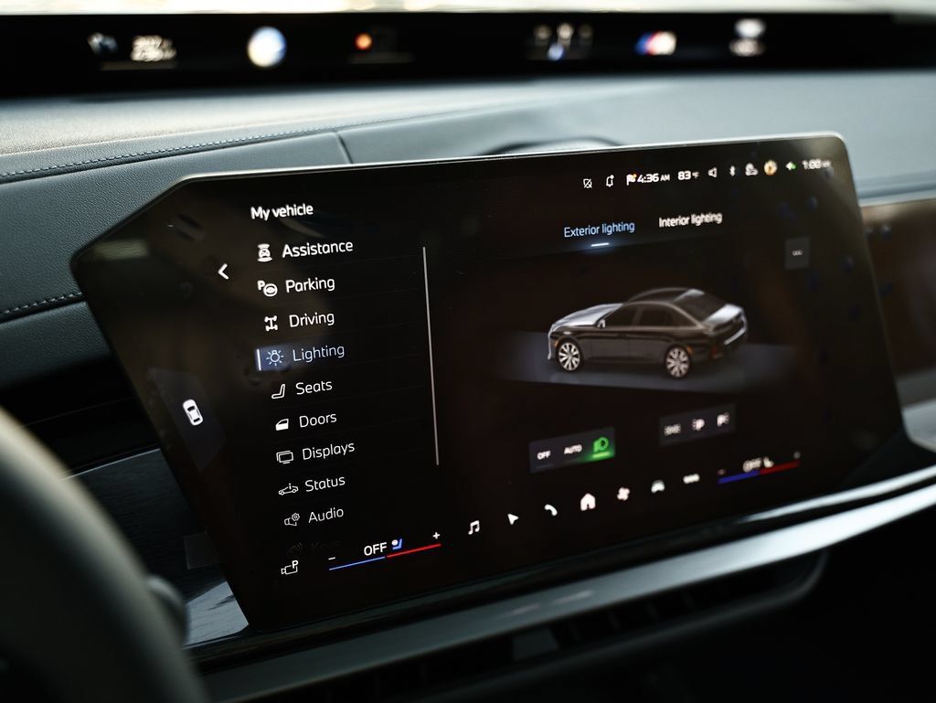 New 2027 BMW 740i w/ Executive Package RWD image 36