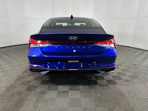 Used 2023 Hyundai Elantra SEL w/ Preferred Accessory Package image 4