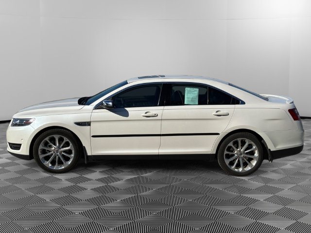 Used 2018 Ford Taurus Limited w/ Driver Assist Package FWD image 2