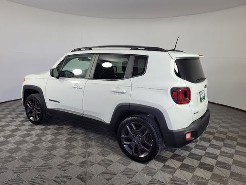 Used 2021 Jeep Renegade Latitude w/ Luxury Group II AWD/4WD image 3