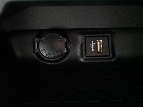 Used 2023 Toyota RAV4 XLE AWD/4WD image 29
