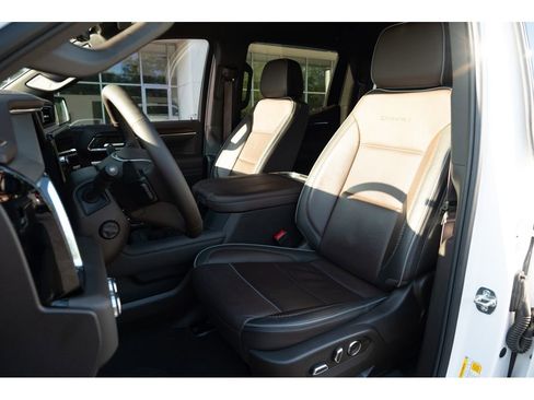 Used 2025 GMC Sierra 1500 Denali w/ Technology Package image 13