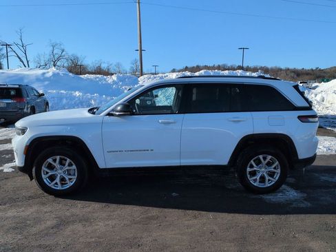 Used 2023 Jeep Grand Cherokee Limited w/ Luxury Tech Group II image 7