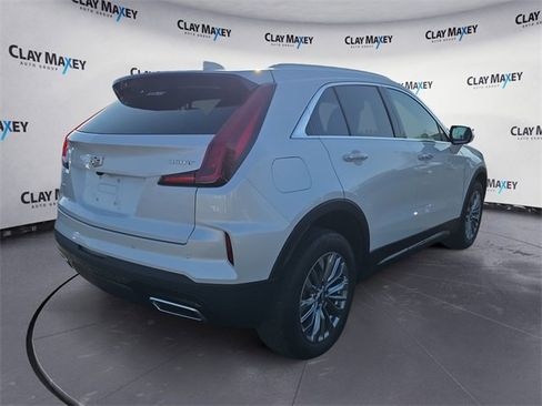 Used 2024 Cadillac XT4 Premium Luxury image 5