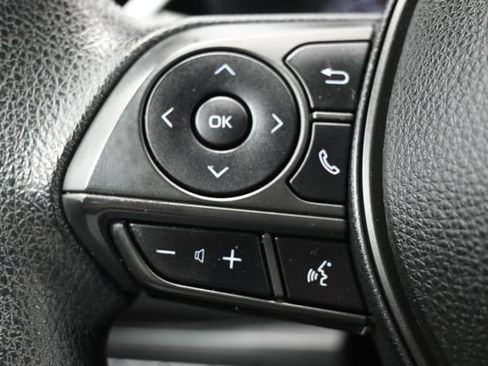 Used 2020 Toyota Corolla LE FWD image 15
