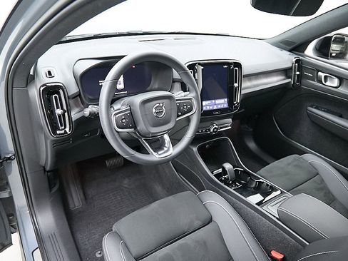 Certified 2023 Volvo XC40 Recharge Ultimate w/ Protection Package Premier image 12
