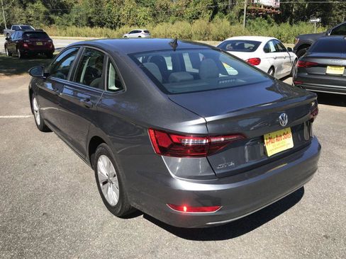 Used 2020 Volkswagen Jetta SE image 6