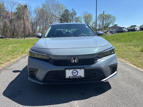 Used 2024 Honda Civic EX image 2