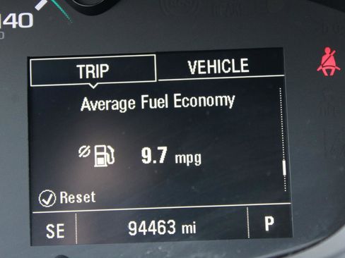 Used 2021 Chevrolet Trax LT w/ LT Convenience Package image 23