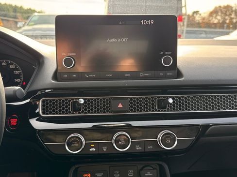 Used 2025 Honda Civic Sport image 33