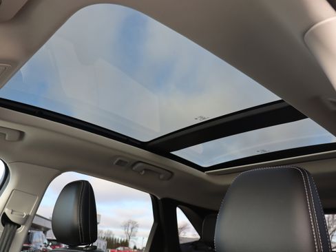 Used 2021 Ford Escape Titanium image 24