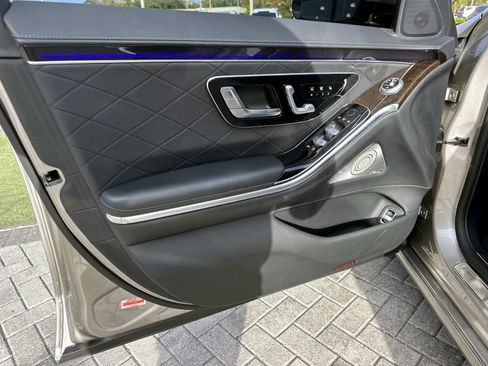 Certified 2021 Mercedes-Benz S 580 4MATIC Sedan image 15