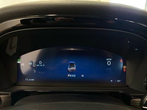 New 2025 Lincoln Corsair AWD w/ Equipment Group 101A image 21