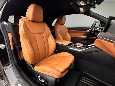 Used 2024 BMW 440i xDrive Convertible w/ Premium Package image 14