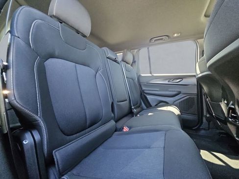 New 2025 Jeep Grand Cherokee Laredo X image 32