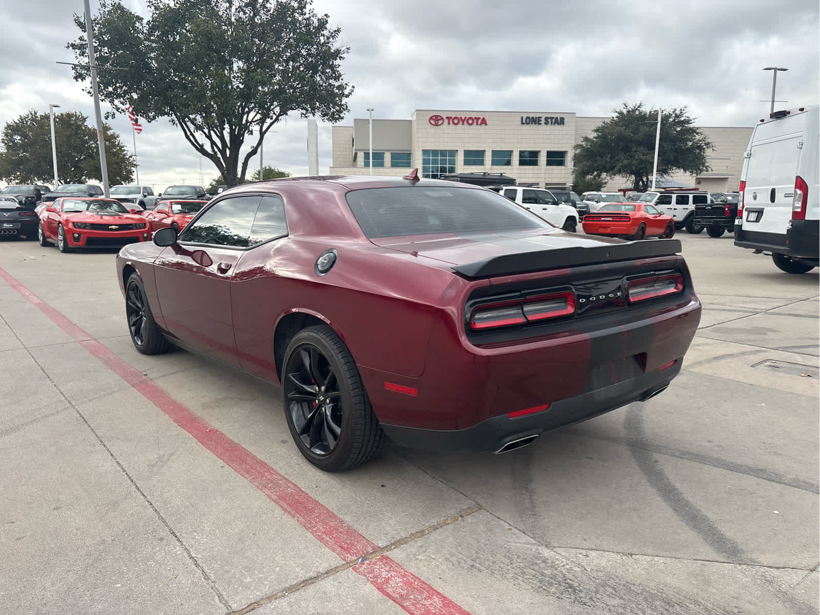 Used 2018 Dodge Challenger SXT Plus RWD image 4