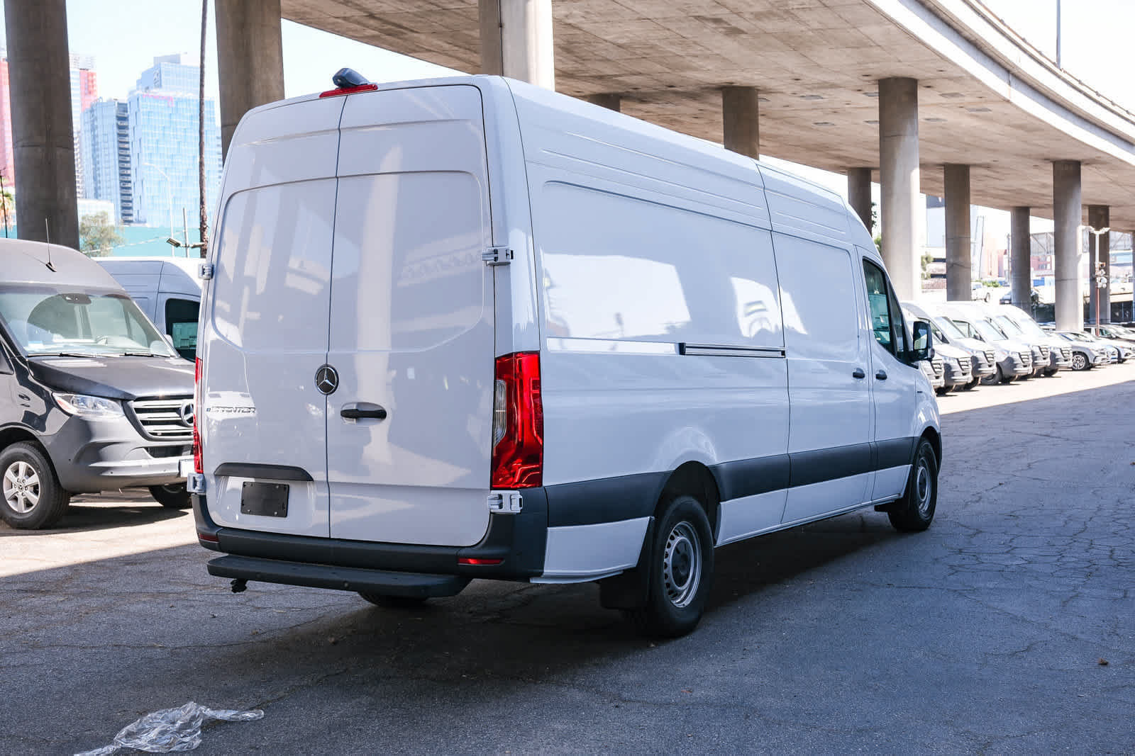 New 2025 Mercedes-Benz eSprinter 170 Cargo image 4