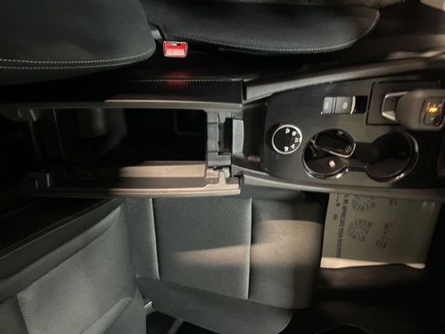 Used 2024 Nissan Rogue SV image 26