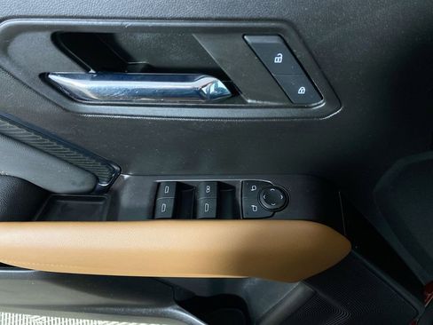 Used 2023 GMC Canyon AT4 w/ Technology Package image 13