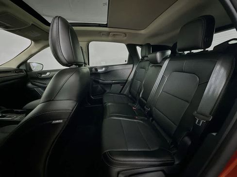 Used 2020 Ford Escape Titanium AWD/4WD image 14