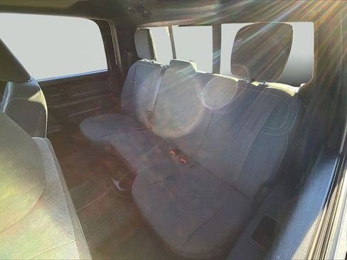 Used 2024 RAM 2500 Tradesman w/ Chrome Appearance Group image 27