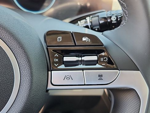 New 2025 Hyundai Elantra Limited image 15