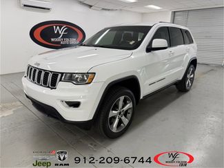 Used 2018 Jeep Grand Cherokee Laredo image 1