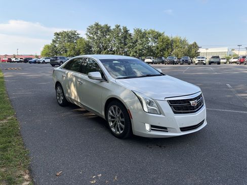 Used 2016 Cadillac XTS Premium AWD/4WD image 5