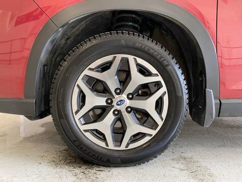 Certified 2023 Subaru Forester Premium AWD/4WD image 5