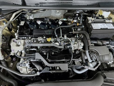 Used 2025 Toyota Corolla LE image 31