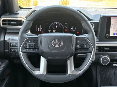 Used 2026 Toyota 4Runner SR5 RWD image 14