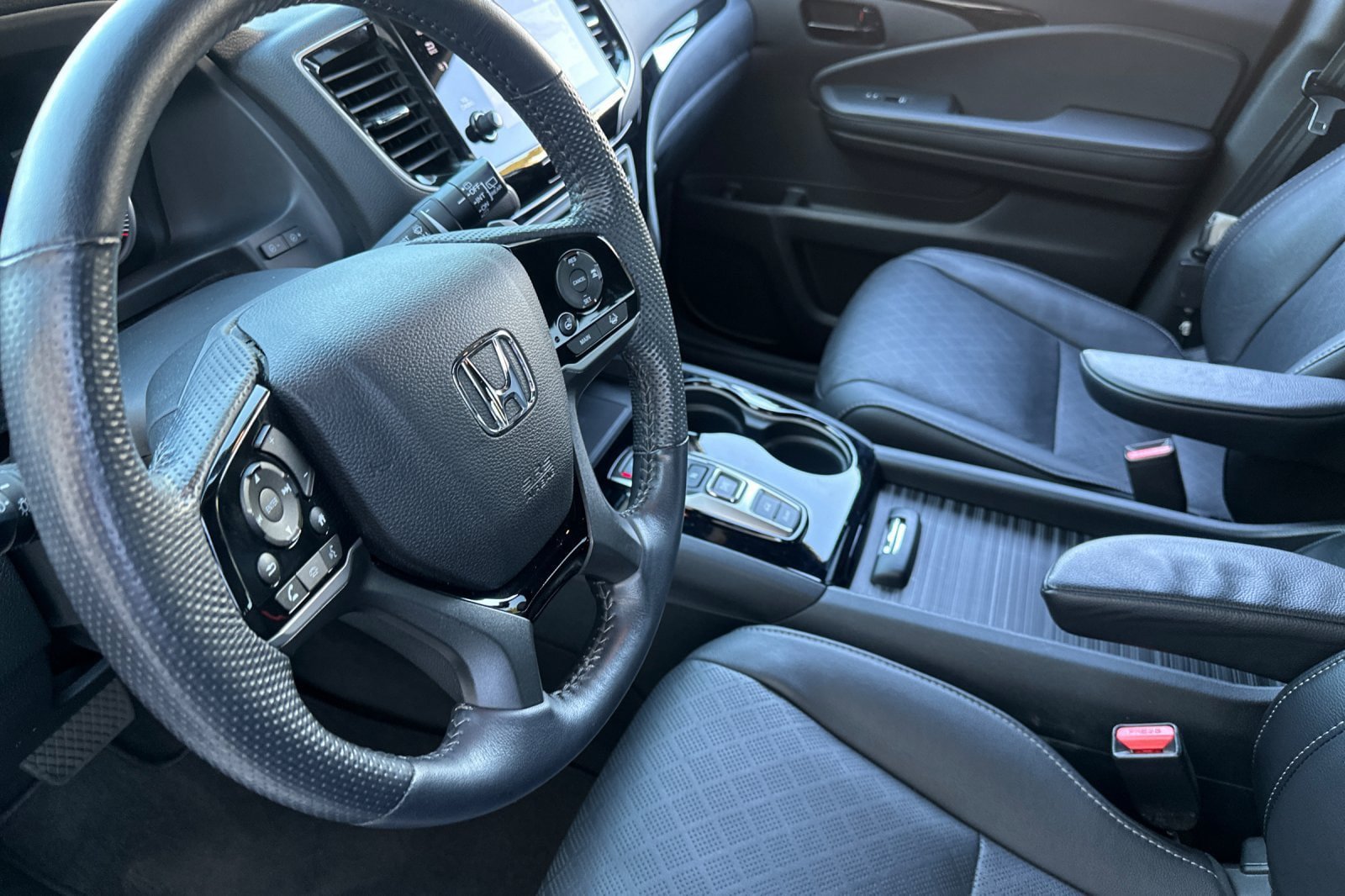 Used 2023 Honda Passport Elite image 9