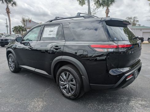 New 2026 Nissan Pathfinder SV image 6