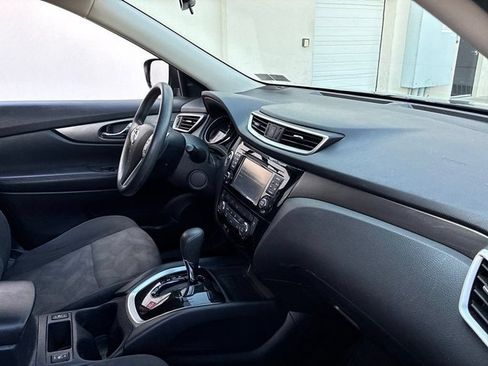 Used 2016 Nissan Rogue SV w/ SV Premium Package AWD/4WD image 21